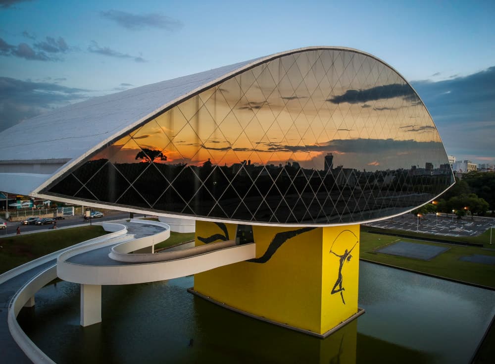 Museo Oscar Niemeyer en Curitiba